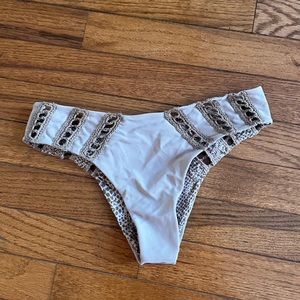 Acacia chuns crochet bikini bottom tan size large